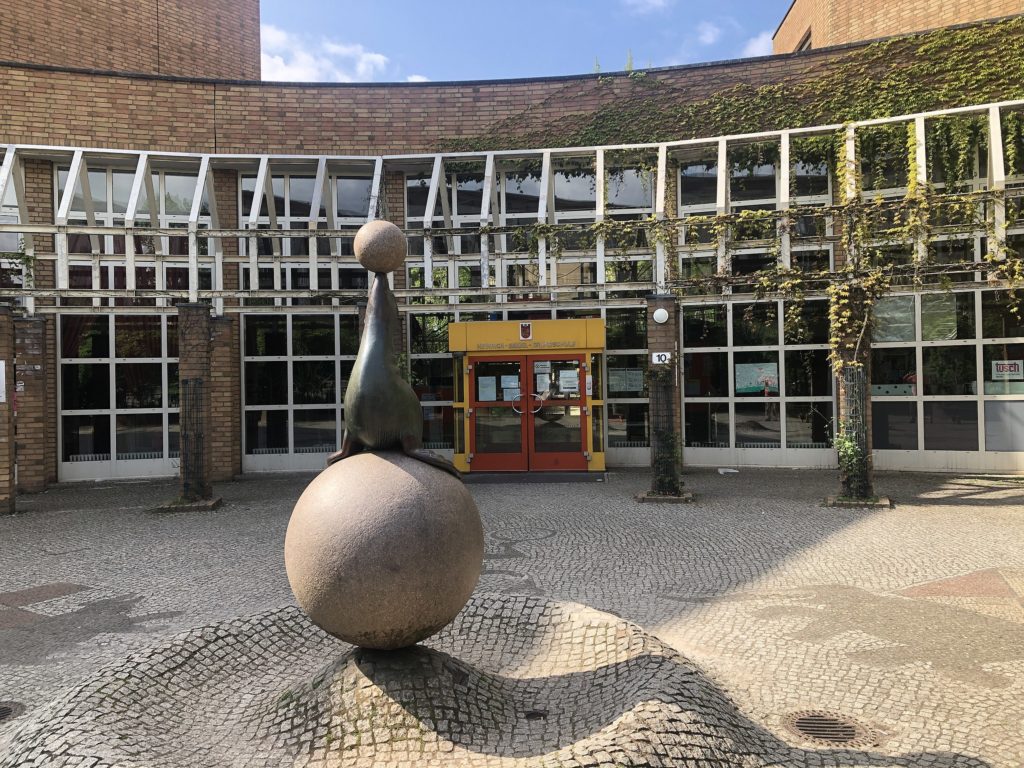 Heinrich-Seidel-Grundschule von Berlinschneid (CC BY-SA 4.0), Mai 2020